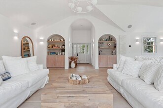 5 Dogwood Ave in Sag Harbor, NY - Building Photo - Building Photo