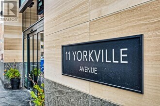 11-4511 Yorkville Ave in Toronto, ON - Building Photo - Building Photo
