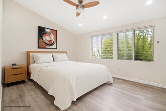 5716 Comanche Ave in Los Angeles, CA - Building Photo - Building Photo