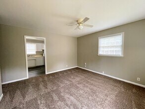 4305 Barry St NW in Huntsville, AL - Building Photo - Building Photo