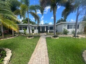 421 NW 39th St in Oakland Park, FL - Building Photo - Building Photo