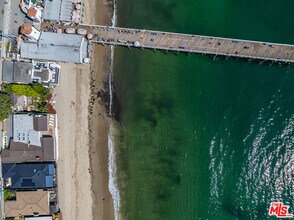 23018 Pacific Coast Hwy in Malibu, CA - Building Photo - Building Photo