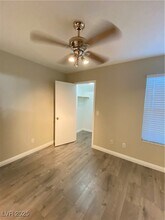 1837 Navajo Lake Way in Las Vegas, NV - Foto de edificio - Building Photo