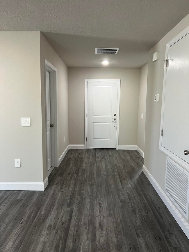 838 San Filippo Dr SE in Palm Bay, FL - Building Photo - Building Photo