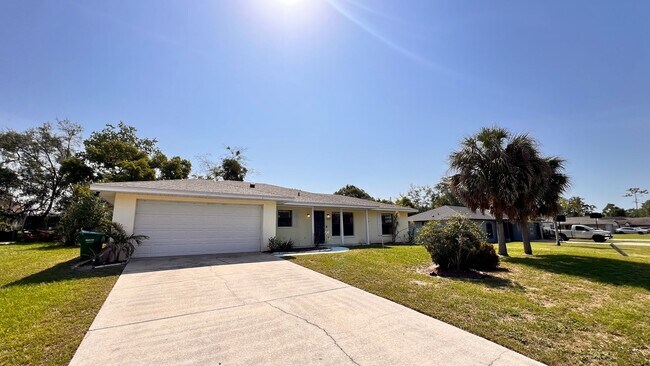 1630 Fentress Ave in Deltona, FL - Building Photo - Building Photo