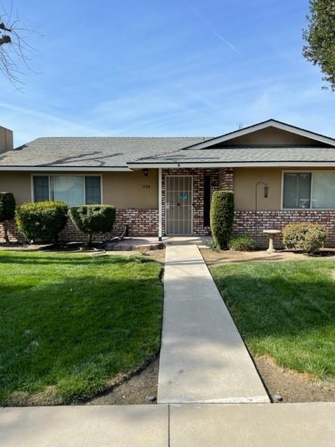 1384 Pierce Dr in Clovis, CA - Building Photo
