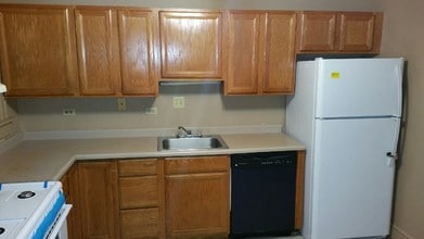 5515 Black St, Unit 3 in Pittsburgh, PA - Foto de edificio - Building Photo