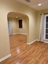 1228 S Highland Ave in Los Angeles, CA - Building Photo - Building Photo