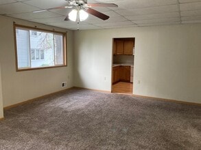 2610 Central Ave, Unit 1 in Kearney, NE - Foto de edificio - Building Photo