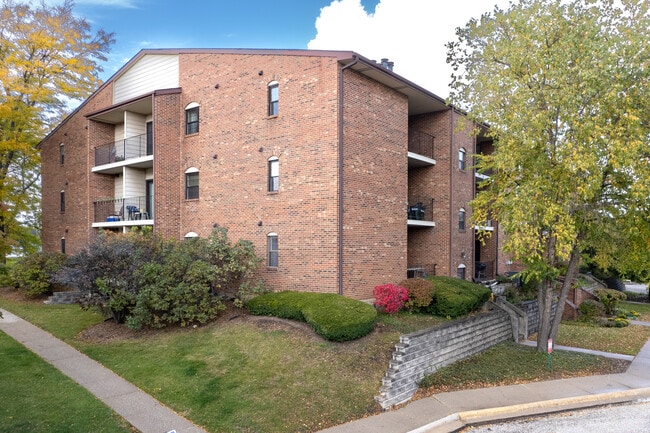 Chatham Place in Buffalo Grove, IL - Foto de edificio - Building Photo