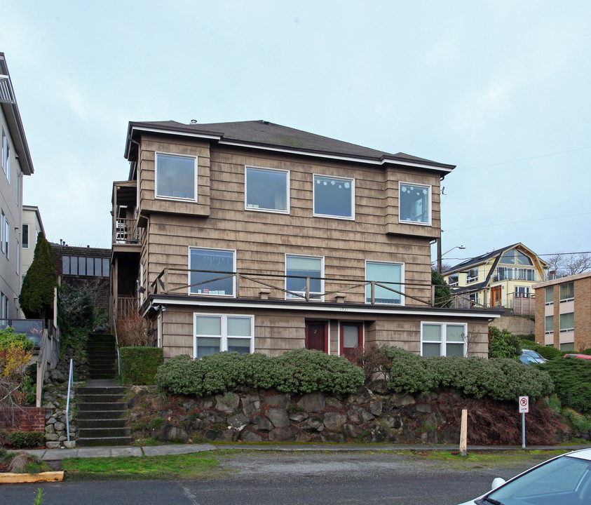 Newton Apartments in Seattle, WA - Foto de edificio