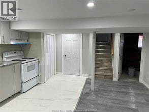 3405 Longfellow Ave in Windsor, ON - Building Photo - Building Photo