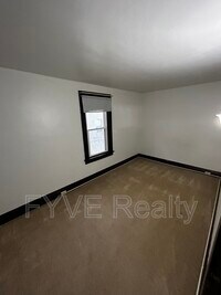 1032 Oakmont Ave photo'