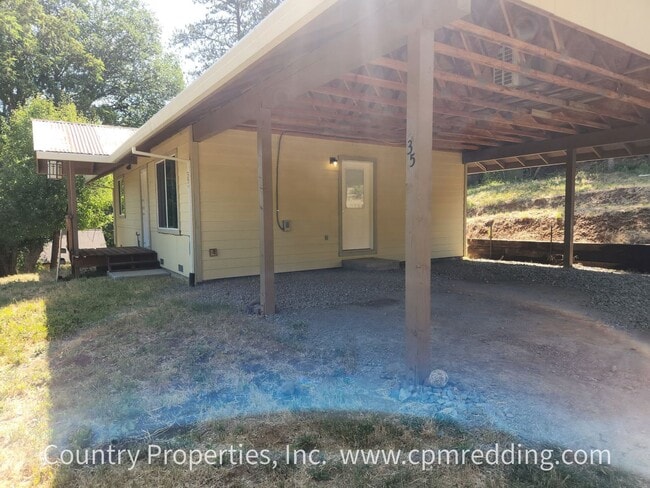 35 Hanover St in Weaverville, CA - Building Photo - Building Photo