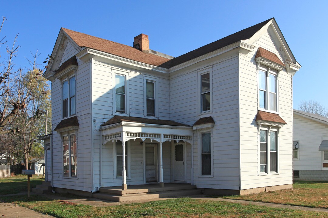 401 E Beckett St in Clarksville, IN - Building Photo