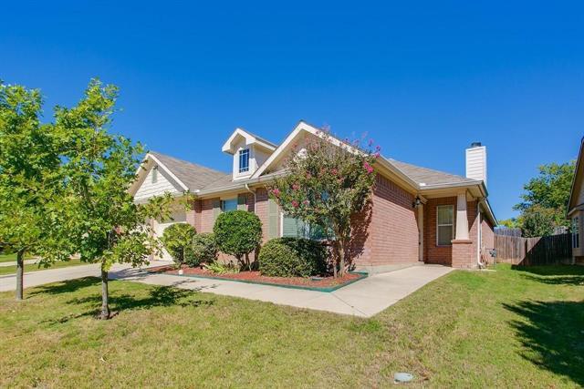 4925 Carrotwood Dr in Fort Worth, TX - Foto de edificio - Building Photo