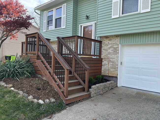 23545 Valley Starr Dr in Novi, MI - Building Photo - Building Photo