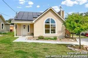 2135 Blueridge Dr in Canyon Lake, TX - Building Photo