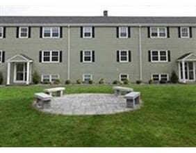 18 Tremont St-Unit -8 in Kingston, MA - Building Photo - Building Photo