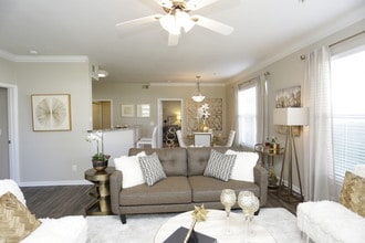 The Vintage at Zona Rosa Apartment Homes in Kansas City, MO - Foto de edificio - Interior Photo