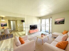 4450 Sandy River Dr in Las Vegas, NV - Building Photo