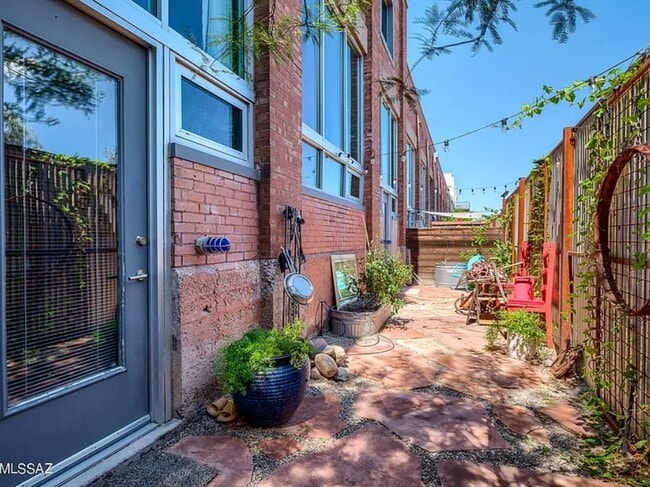 1001 E 17th St, Unit 131 in Tucson, AZ - Building Photo - Building Photo