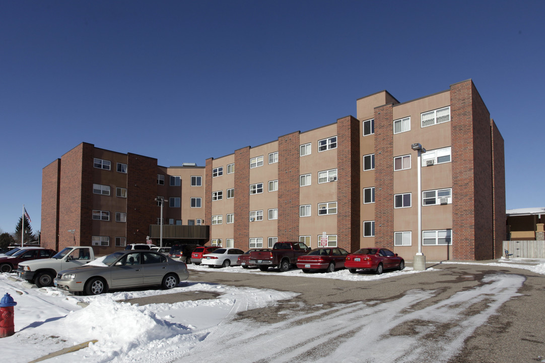 Stanfield Manor in Cheyenne, WY - Building Photo