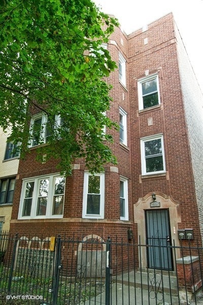 property at 7826 S East End Ave