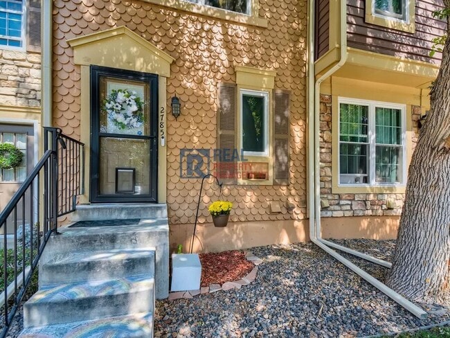 2785 E Nichols Cir in Centennial, CO - Building Photo - Building Photo