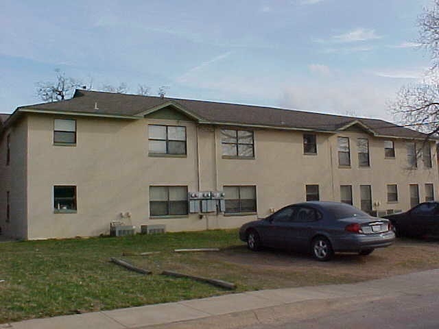 Elm Place Apartments in Denton, TX - Building Photo