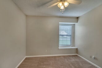 710 Osprey Dr in Richmond Hill, GA - Building Photo - Building Photo