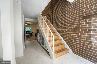 4908 Sauquoit Ln in Annandale, VA - Building Photo - Building Photo