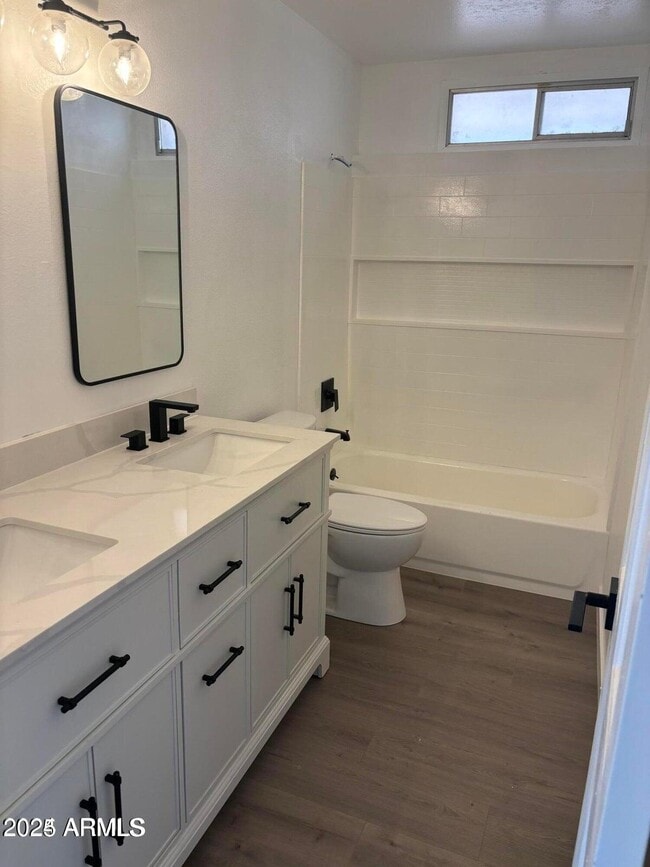 property at 3903 S Juniper St
