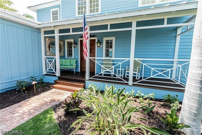 287 11th Ave S in Naples, FL - Building Photo - Building Photo