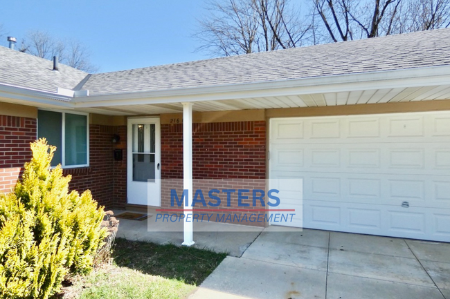 property at 216 N 2nd St