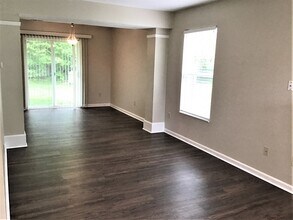 6585 W Odessa Way in McCordsville, IN - Foto de edificio - Building Photo