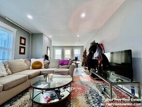 159 Hillside St, Unit 2 in Boston, MA - Foto de edificio - Building Photo