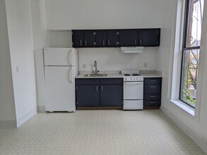 108 W State St in Ithaca, NY - Building Photo - Building Photo
