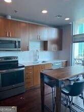 923 Peachtree St NE in Atlanta, GA - Building Photo - Building Photo