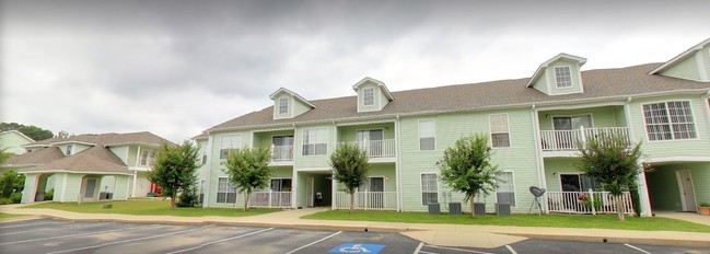 Woodland's Edge in Searcy, AR - Foto de edificio - Building Photo