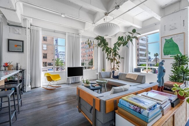 property at 6253 Hollywood Blvd