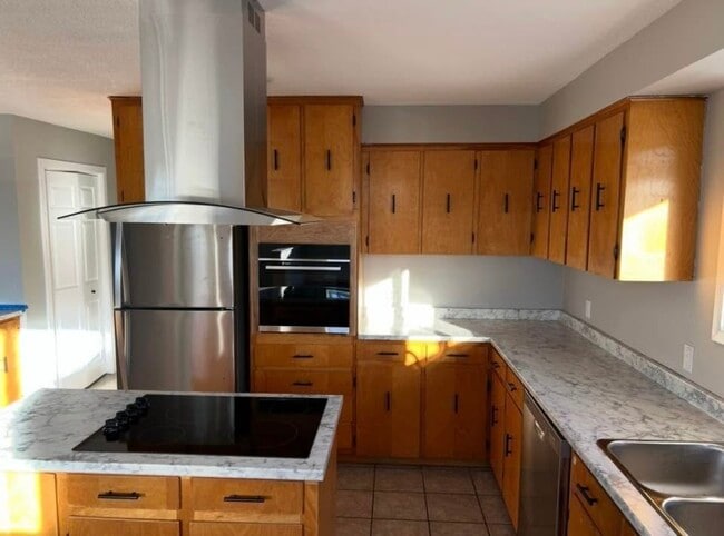 10 John T. Mcmillan Av in Saint John, NB - Building Photo - Building Photo