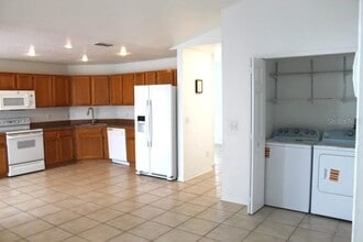 5629 Loma Vista Ct in Davenport, FL - Building Photo - Building Photo