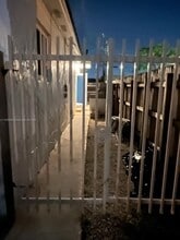 375 W 56th St in Hialeah, FL - Building Photo - Building Photo