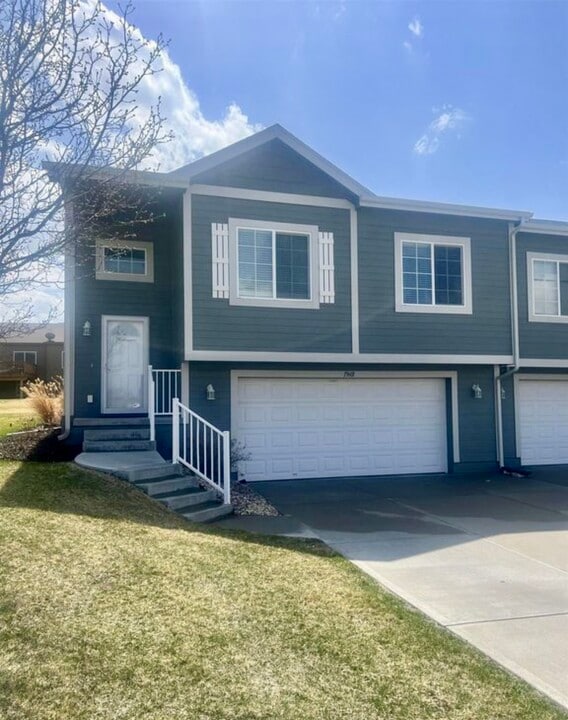 19601 Weir St in Omaha, NE - Building Photo