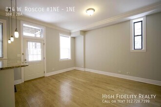 814 W Roscoe St in Chicago, IL - Building Photo - Building Photo