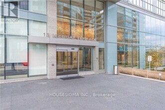 15 Iceboat Terr in Toronto, ON - Building Photo - Building Photo