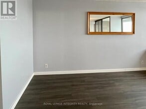 1285 Cahill Dr in Ottawa, ON - Building Photo - Building Photo