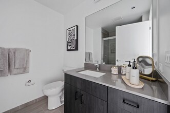 806 N Cambridge Ave in Chicago, IL - Building Photo - Building Photo