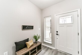 2519 Washington St in Waller, TX - Building Photo - Building Photo